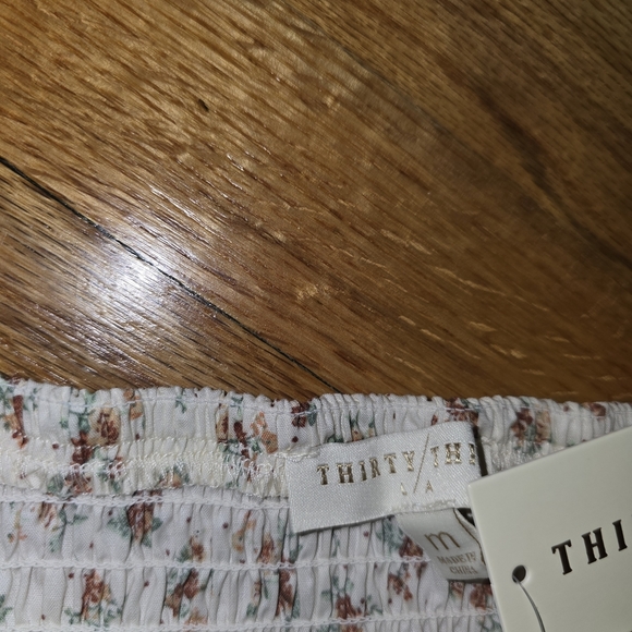 Chic Floral Camisole with Bow Detail - Picture 2 of 9